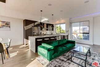 1938 Chariton St, Los Angeles, CA 90034