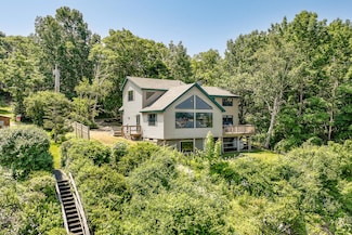 6 Waters Edge Ln, Owls Head, ME 04854