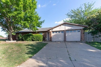 5321 Weddington Ct, Fort Worth, TX 76133