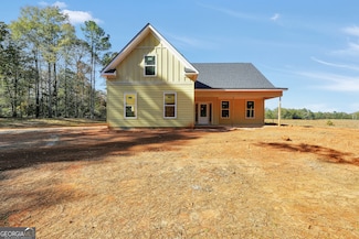 51 Oak Rd, Locust Grove, GA 30248