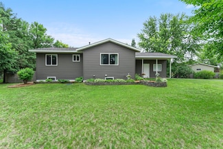 6071 Red Fox Run, North Branch, MN 55056