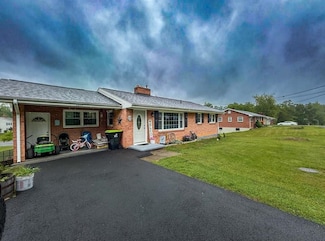 1217 Allison Ln, Pulaski, VA 24301