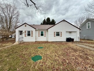 11 S Lincoln St, Christiansburg, OH 45389