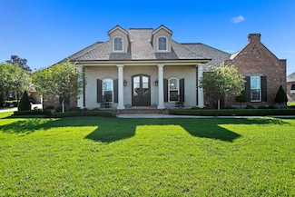 227 Blackberry Dr, Thibodaux, LA 70301