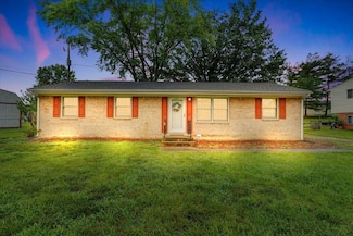 2619 Embassy Dr, Roanoke, VA 24019