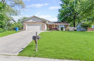 121 Meadowbruck Ln, Belleville, IL 62221