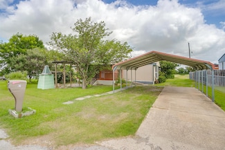 1021 Tanglewood Dr, Alvarado, TX 76009