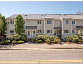 22 River St Unit 11, Hudson, MA 01749