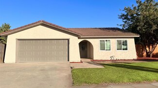 3136 N Selland Ave, Fresno, CA 93722