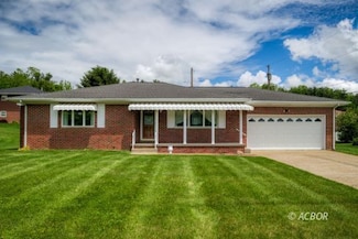 258 Magnolia Dr, Gallipolis, OH 45631
