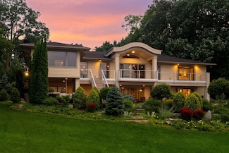 17870 Breezy Point Rd, Wayzata, MN 55391