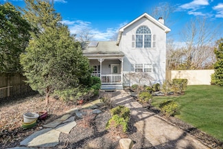 354 Lincoln Ave, Sayville, NY 11782