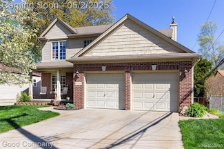 114 W Bloomfield Ave, Royal Oak, MI 48073