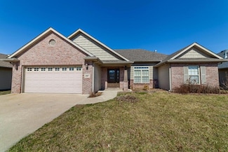 2007 Cecil St, Columbia, MO 65201