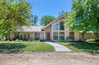 6885 E Clarkson Ave, Selma, CA 93662