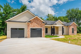 148 Strata Ct, Madisonville, KY 42431