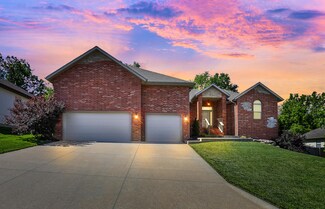 1084 E Daisy Falls Dr, Nixa, MO 65714
