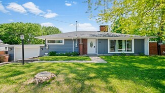 522 Division St, Pecatonica, IL 61063