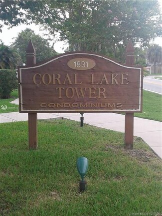 1831 NE 38th St Unit 105, Fort Lauderdale, FL 33308