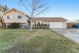 925 N 13th E, Mountain Home, ID 83647