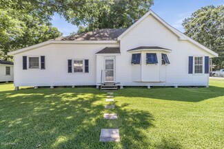 216 2nd St, Abbeville, LA 70510