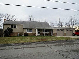 128 Knollwood Dr, Industry, PA 15052