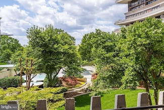 700 New Hampshire Ave NW Unit 320, Washington, DC 20037