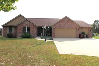 9032 E Edgewood Ln, Sunman, IN 47041