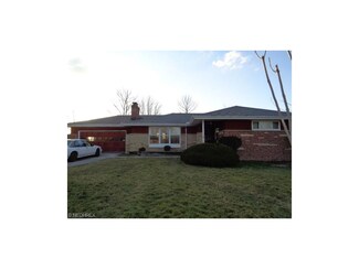 7308 Lamson Rd, Bedford, OH 44146
