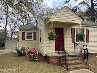 728 Anson Ave, Laurinburg, NC 28352