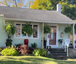 13 Dewitt St, Ellenville, NY 12428