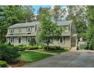 73 Bartlett St, Chelmsford, MA 01824