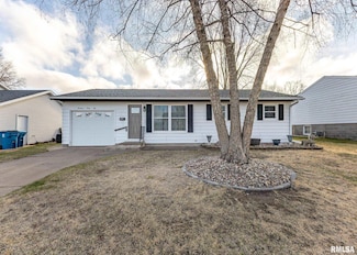 1446 18th Ave, Camanche, IA 52730