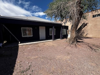 6913 Acoma Rd SE, Albuquerque, NM 87108