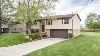 108 Windsor Dr, Mineral Wells, WV 26150