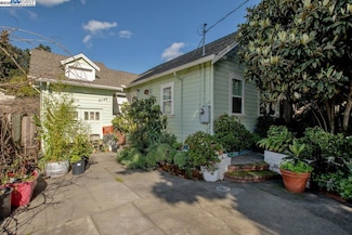 3140 E 27th St, Oakland, CA 94601