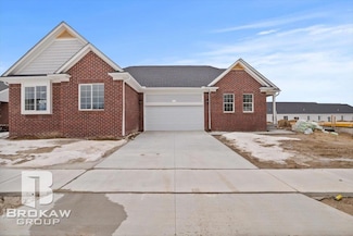 1423 Luxington Dr, Lapeer, MI 48446
