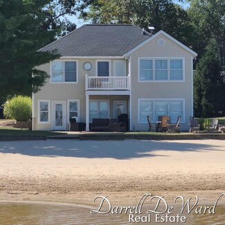 7010 Snug Harbor Rd, Baldwin, MI 49304