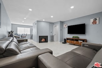 8024 Via Pompeii, Burbank, CA 91504