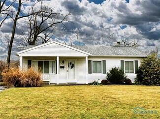 3426 Forest Grove Dr, Toledo, OH 43623