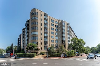 1 Scott Cir NW Unit 807, Washington, DC 20036
