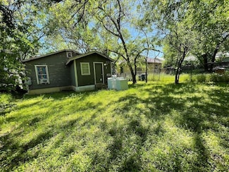 3208 E 16th St, Austin, TX 78721