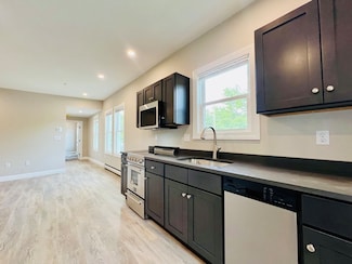 58 Mineral St Unit 60, Reading, MA 01867