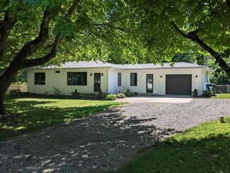6155 Grand River Rd, Newburgh, IN 47630