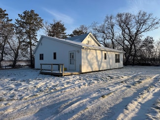 44028 220th St, Roseau, MN 56751