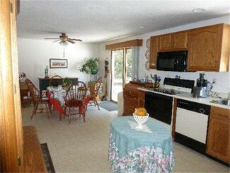 357 County Rd, Marion, MA 02738