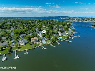 74 Seneca Place, Oceanport, NJ 07757