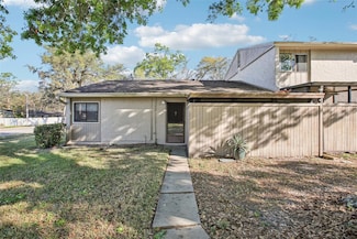 8001 Jasmine Dr, Temple Terrace, FL 33637