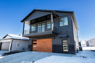 520 Leonard St, Hawley, MN 56549