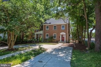 4810 Chevy Chase Dr Unit 1, Chevy Chase, MD 20815